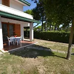 Apartmán Cozy Retreat With Garden And Pool