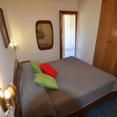 公寓 Cozy Retreat With Garden And Pool